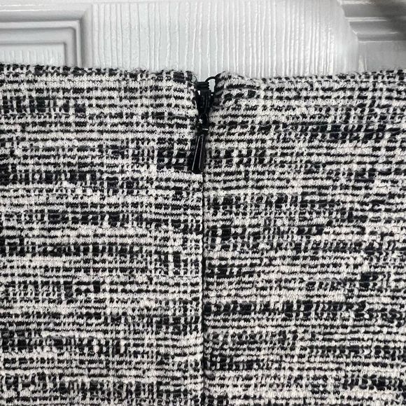 Banana Republic Black White Lined Bell Sleeve‎ V Neck Tweed Midi Dress Small - Picture 10 of 14